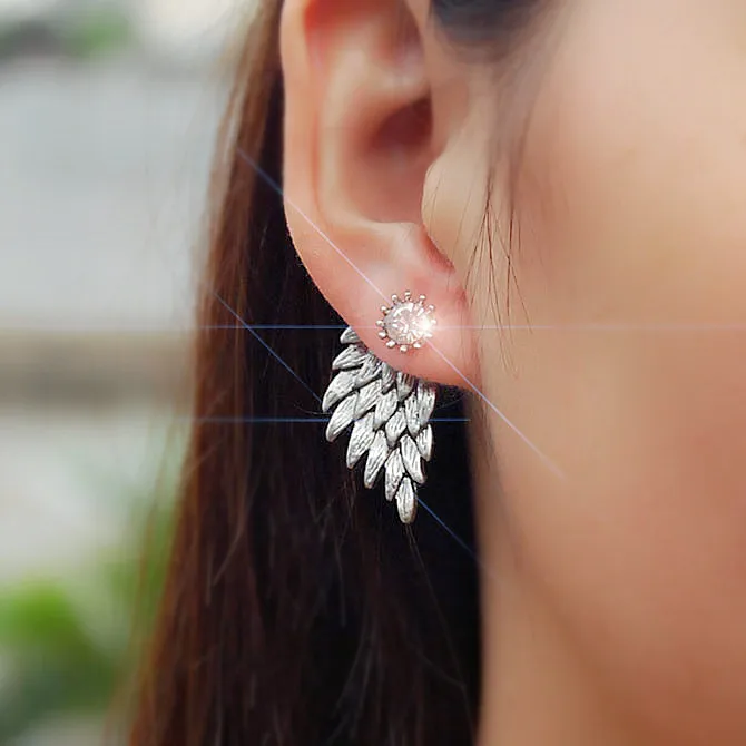 

New Retro Three-dimensional Angel Wings Stud Earrings Feather Diamond Alloy Piercing Stud Earrings Personality Simple Jewelry