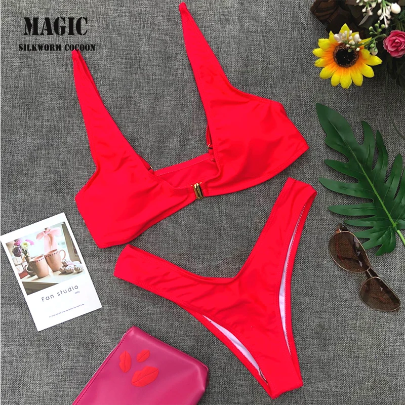 Однотонный дизайнерский комплект бикини с золотой застежкой спереди