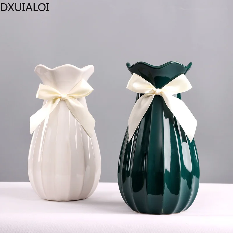 

DXUIALOI Nordic Simple Creative Flowers shape Ceramic Vase Housewarming Gift Home Living Room Desktop Flower Arrangement Vase