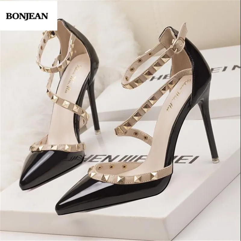 Женские туфли на высоком каблуке шпильке простые пикантные с закрытым носком