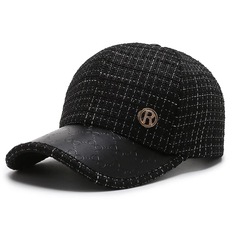 korean design new fashion lady winter autumn basball cap thick with metal logo high quality protection uv hat street wear cap