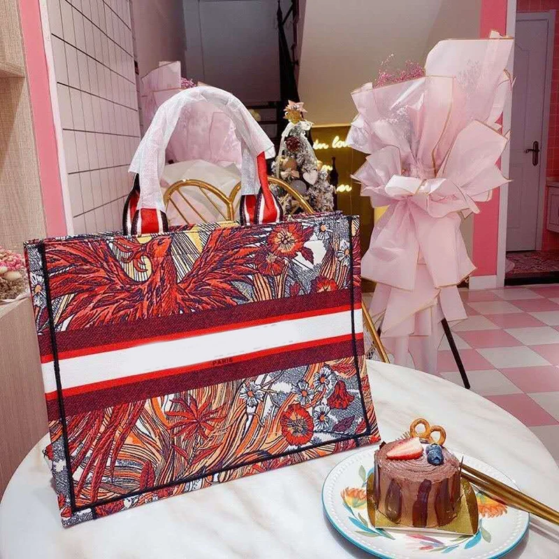 

Large-Capacity Ladies Messenger Bag With A Badge 2021 Fashion Trend High Design Geometric Figure Animal Pattern With Logo Bags