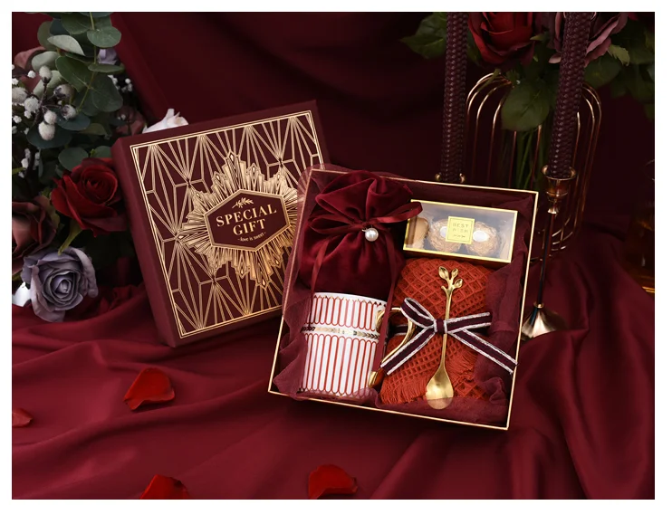 

1set birthday gifts Wedding favor and gift red green face towel cotton towel Ceramic blue sky cup gift box wedding return gifts