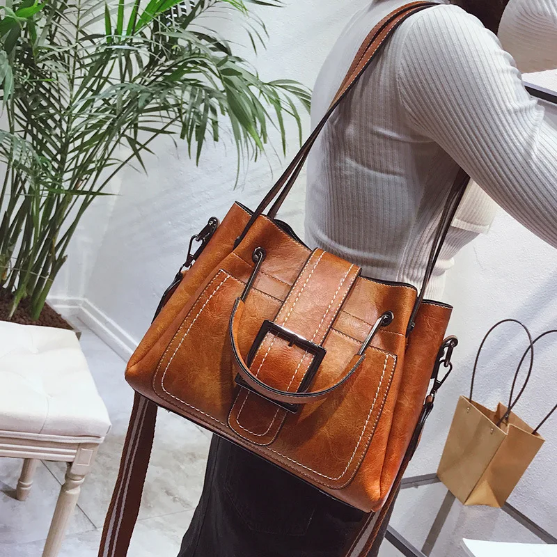 

Women's Bag 2021 New PU Leather Shoulder Bag Crossbody Retro Bucket Bag Wide Shoulder Bag Shoulder Bag Crossbody Bag Handbag