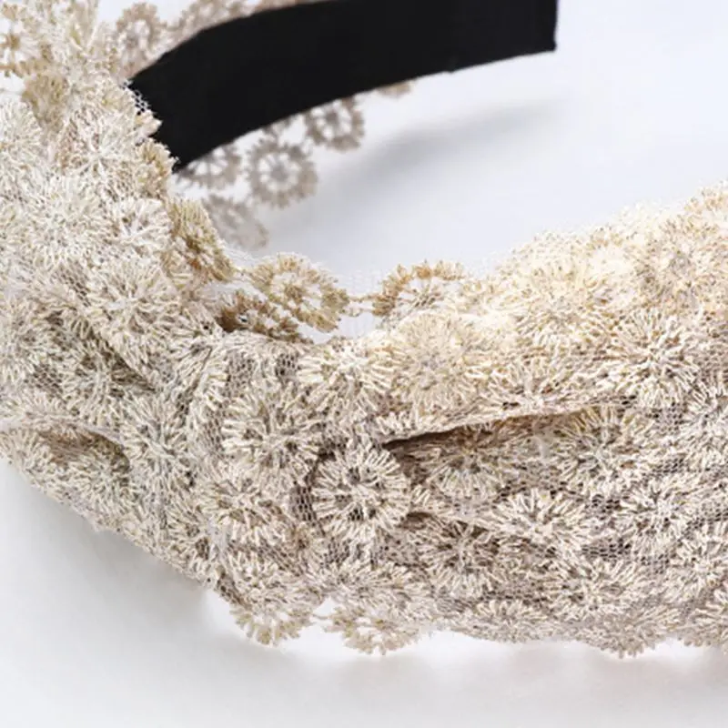

Women Vintage Lace Wide Headband Embroidery Floral Pattern Hair Hoop Twist Knot Center Bandana Turban Decor