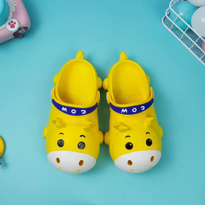 

Summer children's hole Shoes Boys' 1-12 year old niubaotou cartoon children's slippers girls' sandals