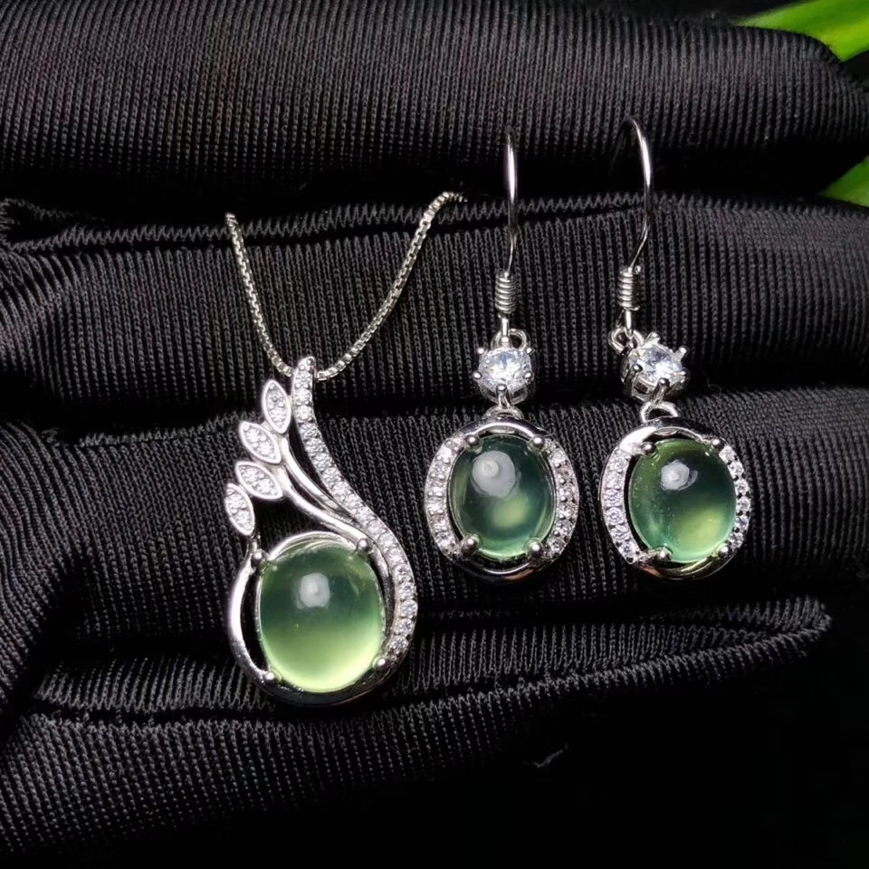 Серьги и ожерелье из натурального преннита виноградного цвета с крючком