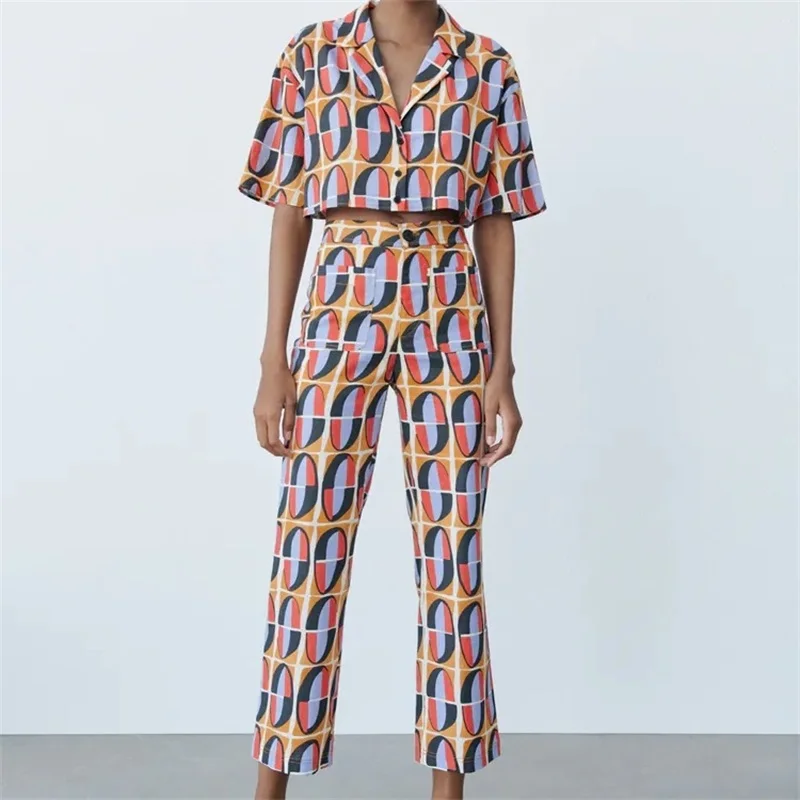 Женская короткая блузка MESTTRAF с геометрическим принтом модная рубашка в стиле