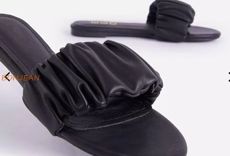 Шлепанцы женские плиссированные на плоской подошве летние 2020 | Обувь