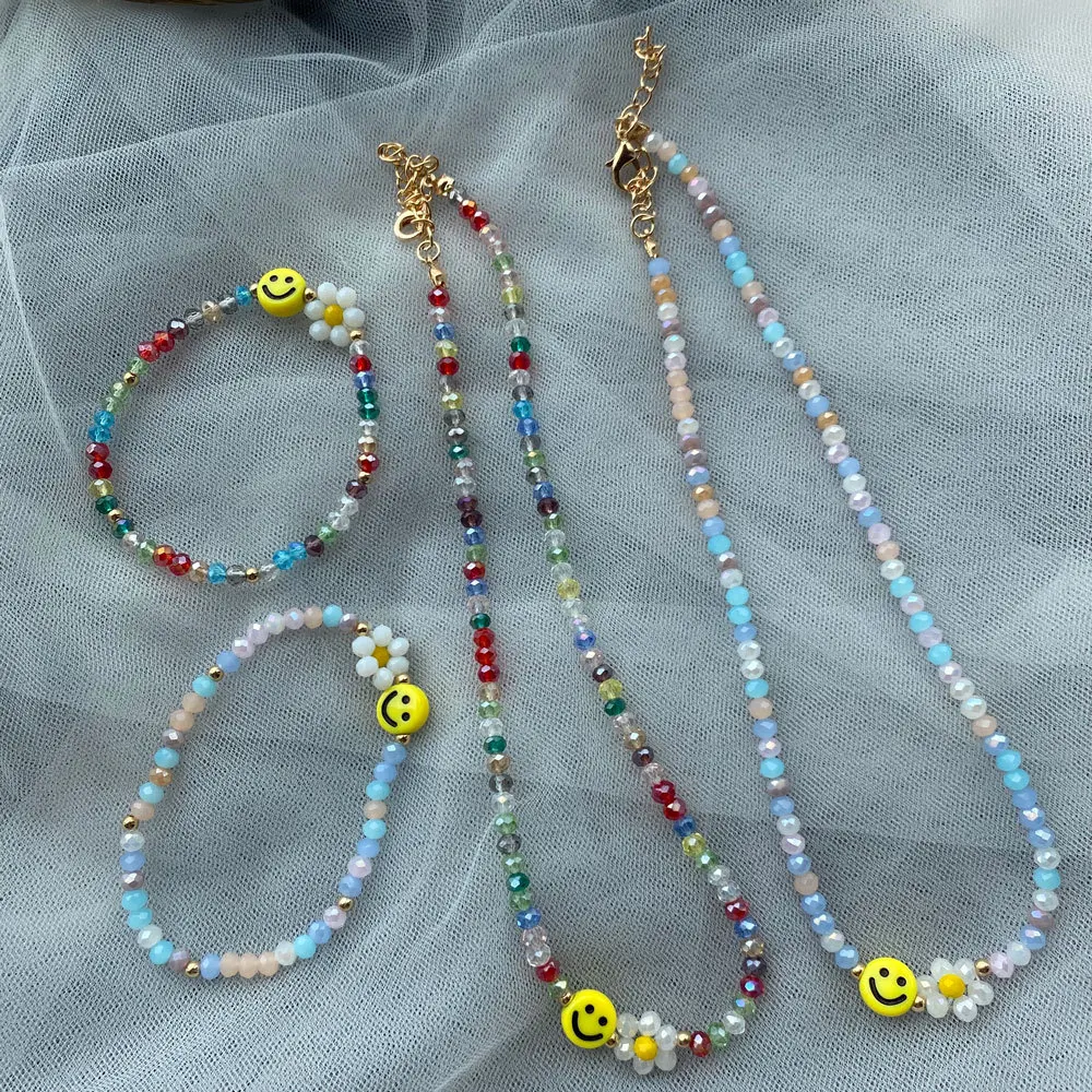 Женский браслет из бисера разноцветный ожерелье на ключицы со смайликом