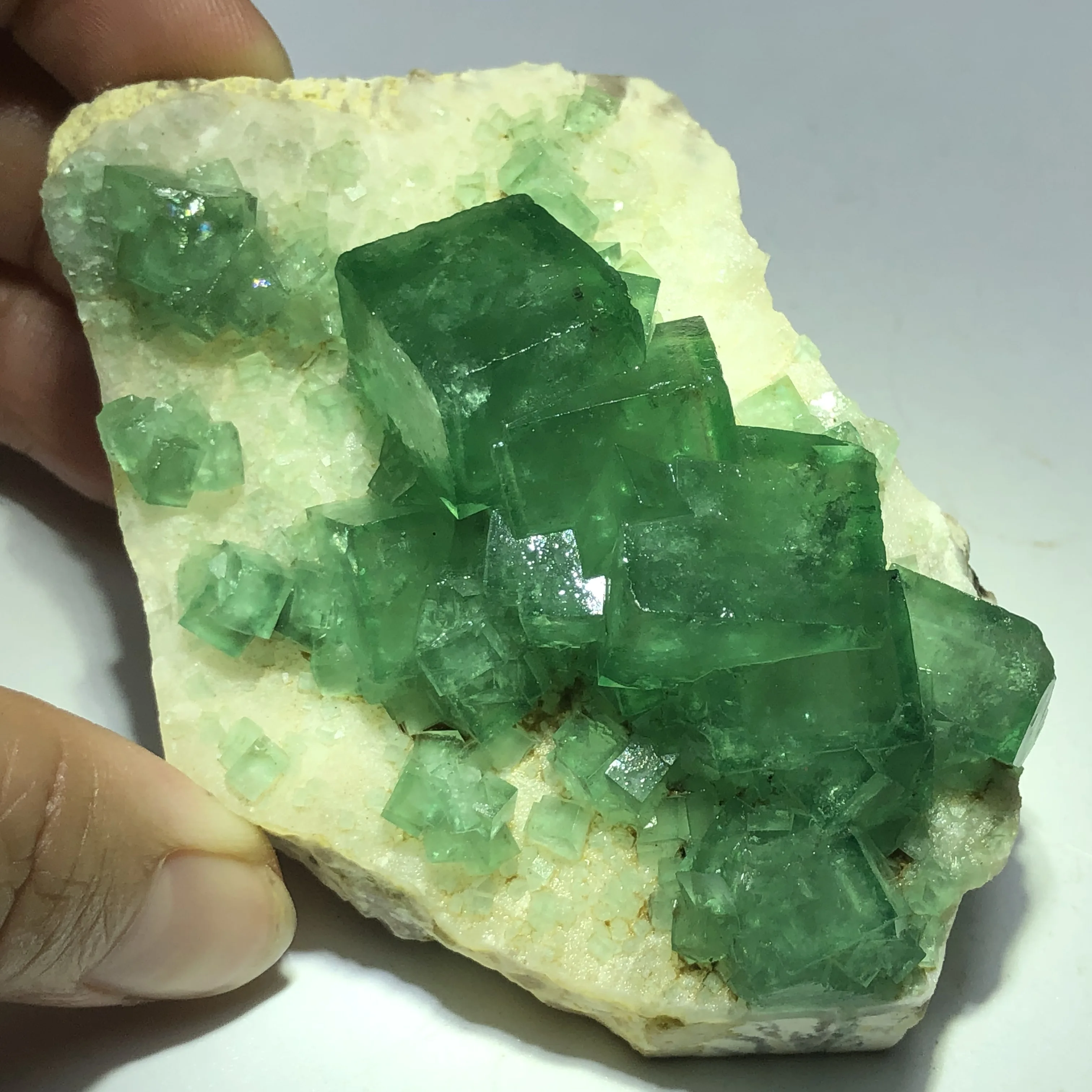 

126,8 натуральный редкий квадратный зеленый флюорит, минеральный образец, кристалл, исцеляющая энергия, кольцо вены