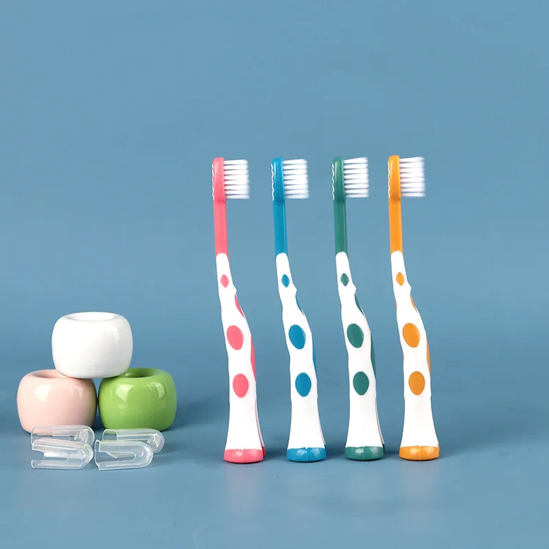 

New cartoon fawn children's toothbrush with soft bristles 2-12 years old gingival protection four packs of toothbrushes 4 packs