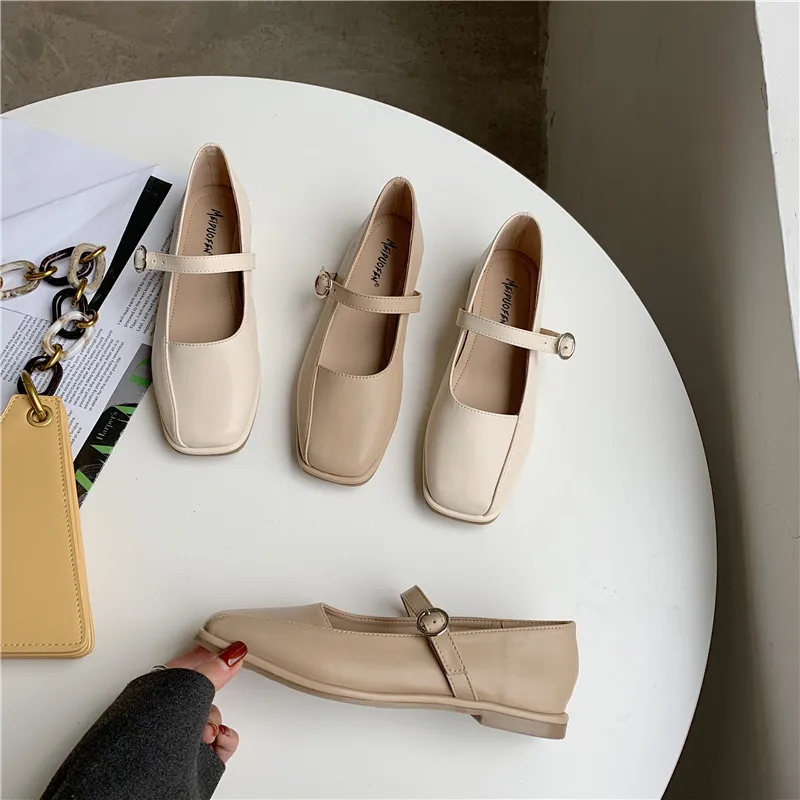 

Women Leather Pumps Shoes Low Square Heel Retro Square Toe Mary Janes Casual Lady Shoes Female Weekly Pumps