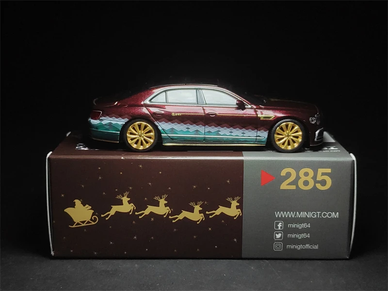 Коллекция эксклюзивных литых моделей HeyToys Mini GT 1/64 285 рождественские летающие