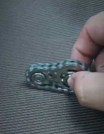 

Sprocket Fingertips Chains Decompression Spinning Top Gearwheel Gyro Toys