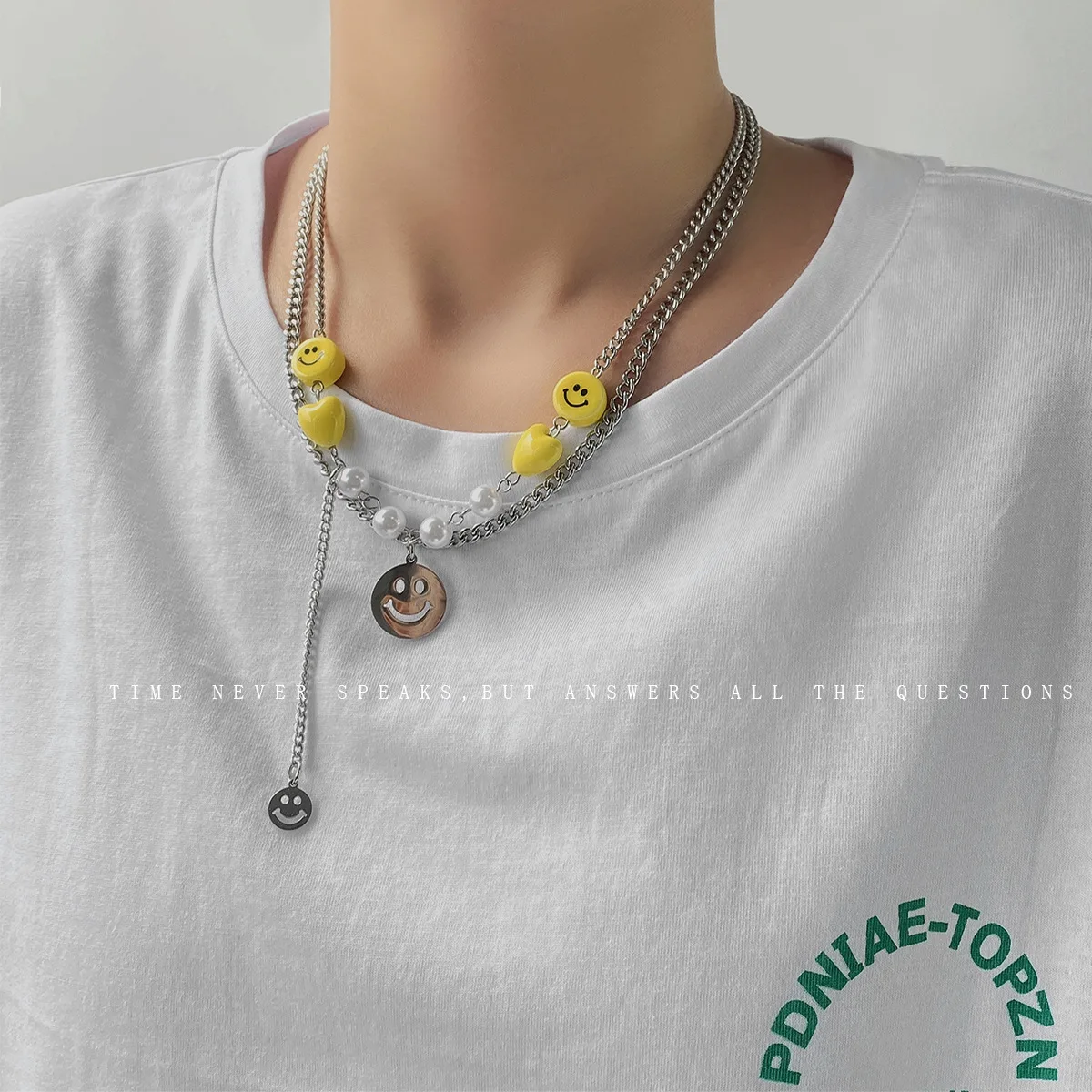 

niche ins hip hop Hong Kong style heart shaped titanium necklace for men and women simple sweatshirt chain smiley face necklace