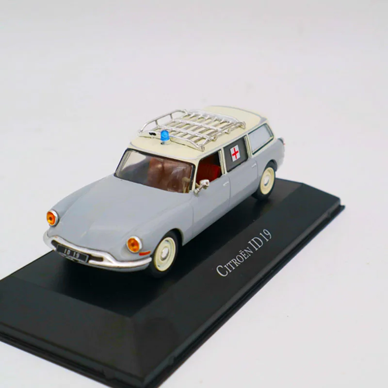 11 5CM 1:43 ID19 Diecast Alloy Ambulance Car Model Simulation Retro Classic Metal Vehicle Model Toys Collection Artwork for Fans of Car - Цвет: 11 5CM