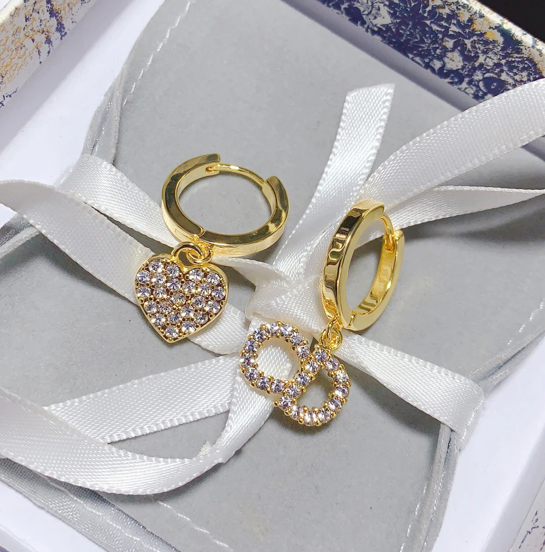 

Ladies Luxury Brand Earrings Heart-shaped Love Classic CD Asymmetrical Earrings Fashion Jewelry Inlaid Diamond Listing Earrings