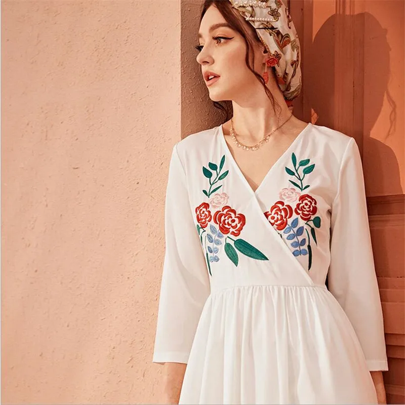 

Dubai Casual Summer Long Dress Muslim Women Bohemia Ethnic Arabic Abaya V-neck 3/4 Sleeve Maxi Robe Islamic Vestido Ukrainian