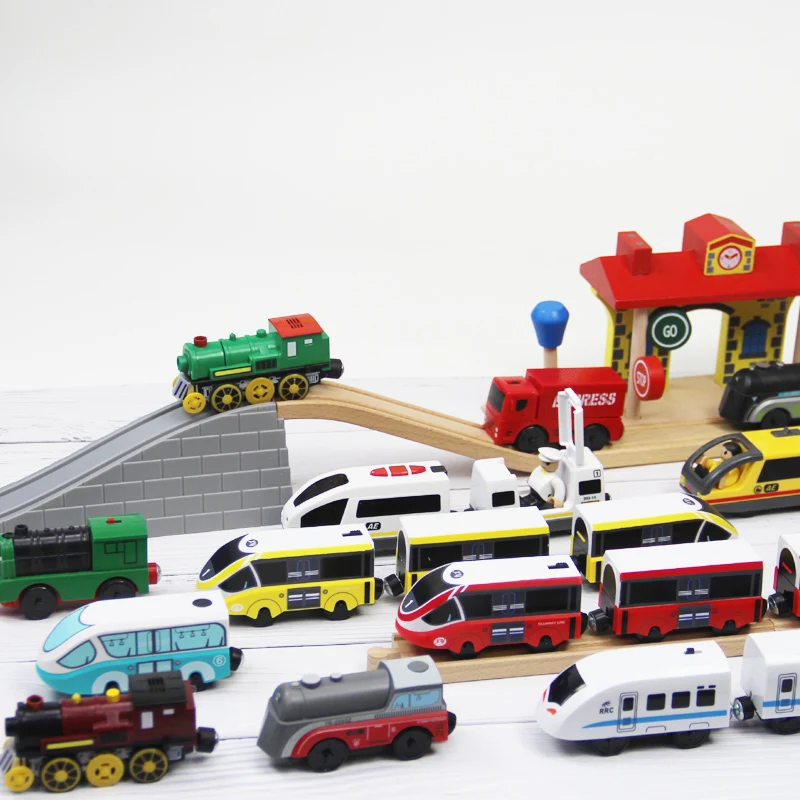 Детские игрушки для литья под давлением Магнитный слот Электрический поезд