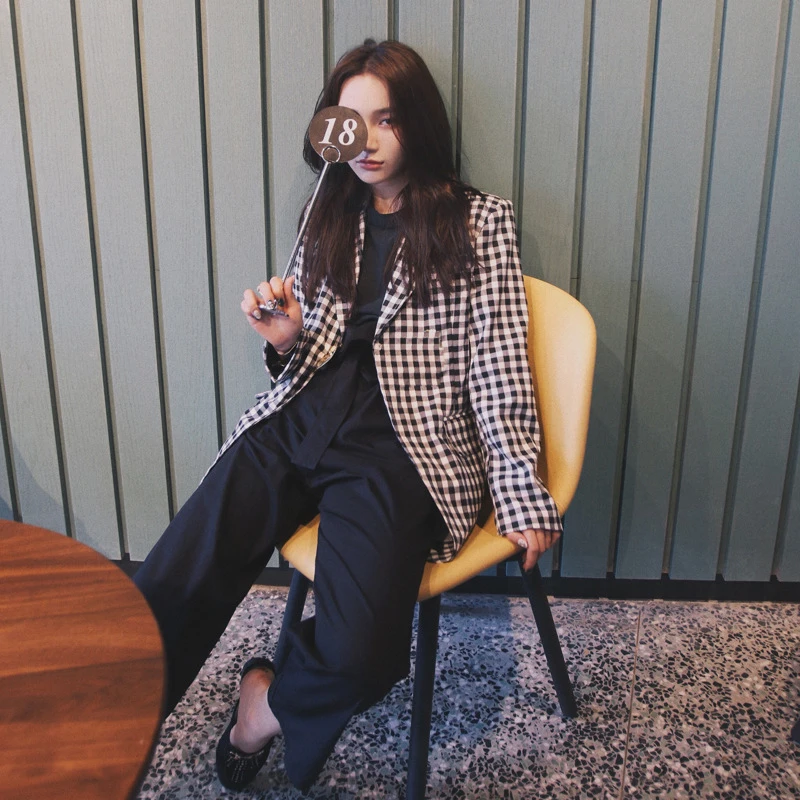 

[LIVIVIO]Spring new profile shoulder pad plaid suit jacket, retro fashion small suit, temperament commuter lady suit