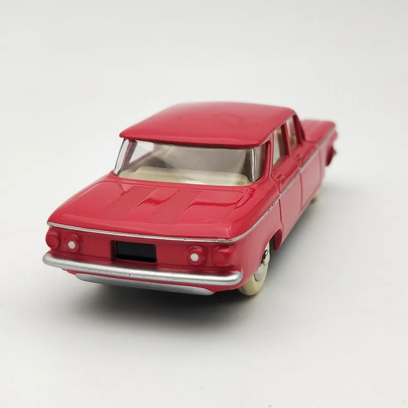 1:43 DeAgostini Dinky Toys 552 Chevrolet Corvair литые модели ограниченный выпуск коллекционные