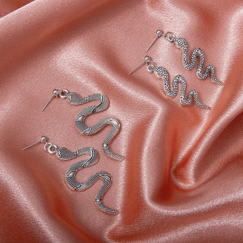 

2021 Jewelry Gifts Women New Creative Personality Snake Shape Earrings