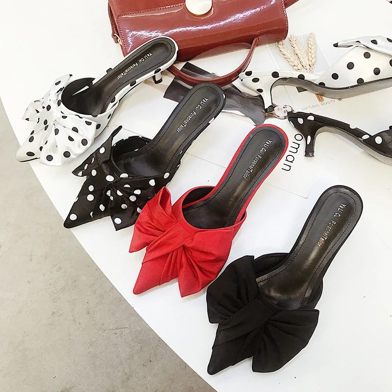 Женские шлепанцы с острым носком женские летние уличные мюли низкие туфли без