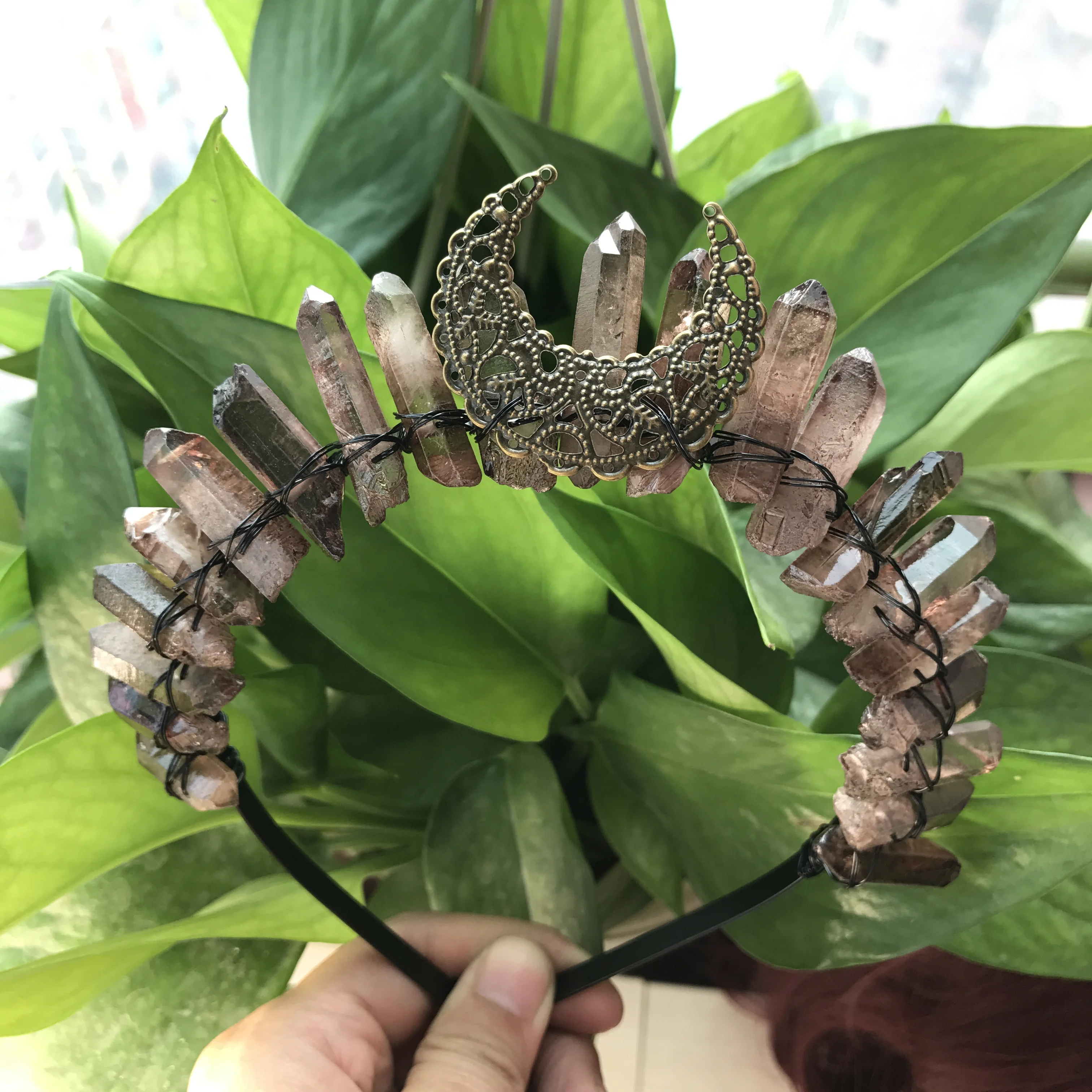 

Raw Smoky Quartzs Point Crown Tiara,Brass Wire Wrapped Healing Crystal Party Bridal Witchcraft Women Hairband Jewelry QC5018