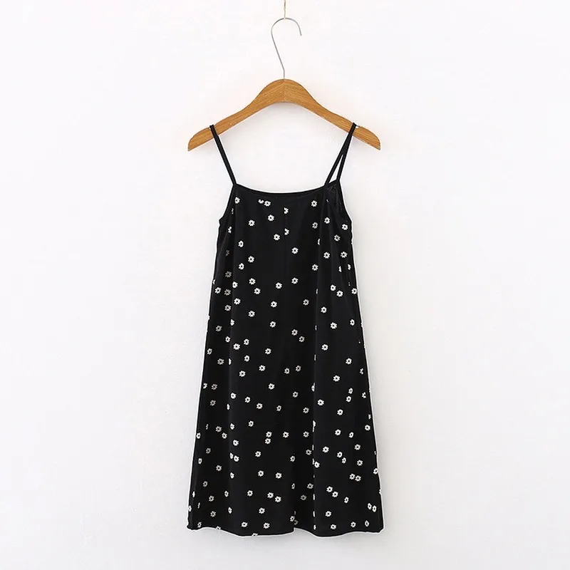 Милое летнее платье на бретельках для девочек новинка черное белое с цветочным