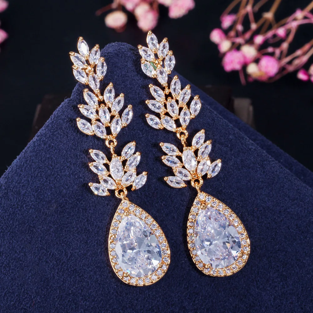 Свадебная длинная подвеска ThreeGraces искусственный фианит каменная маркиза большая