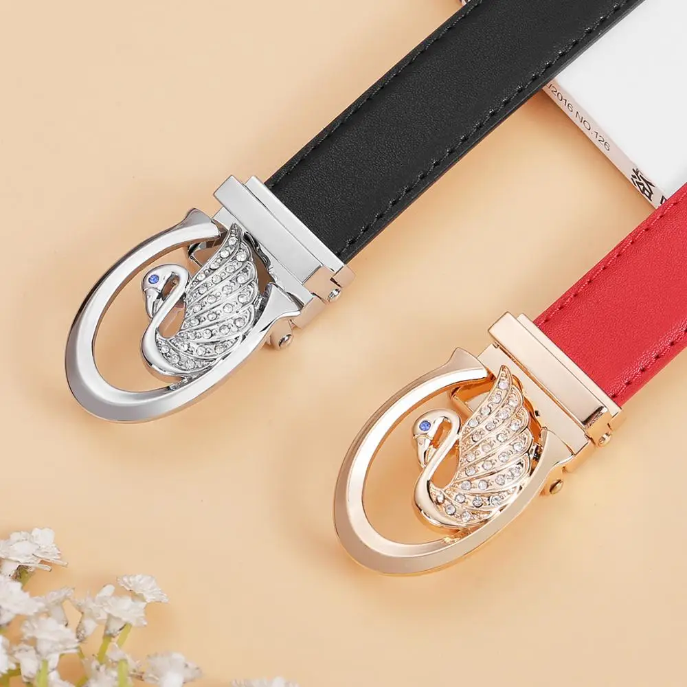 Женский ремень из воловьей кожи BISON DENIME черный и красный с металлической пряжкой