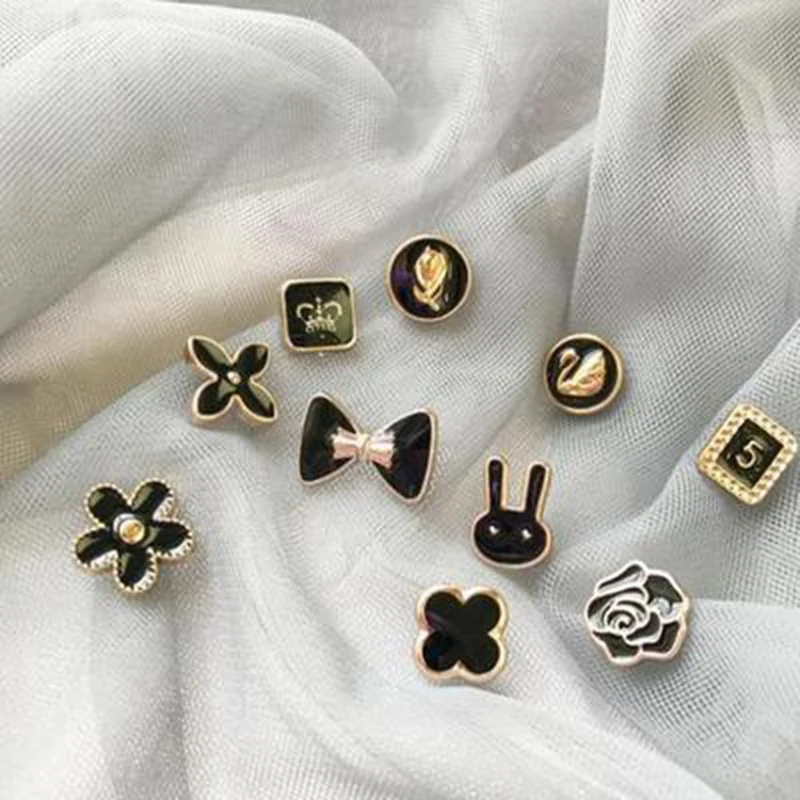 

10pcs Prevent Accidental Exposure Buttons Brooch Pins Badge Convenient And Free Steel Fashionable Decorative