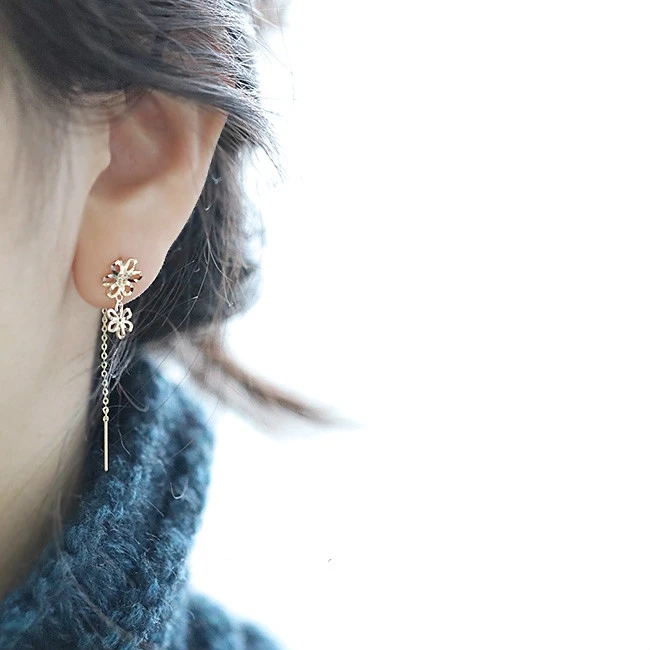 Золотая пачка 14 к с двойными цветами и кристаллами изящная подвеска