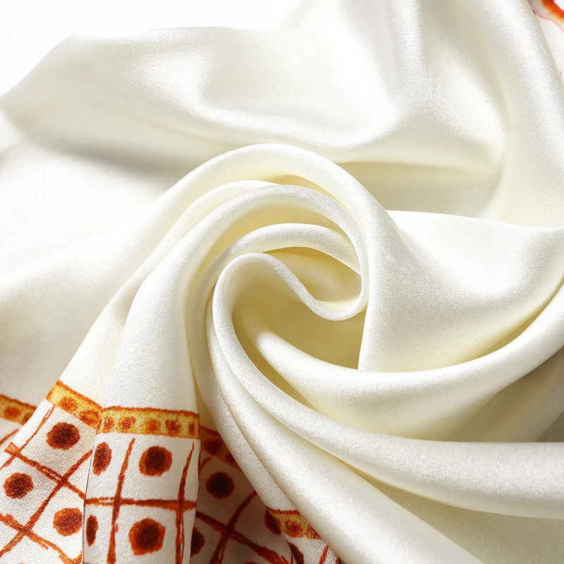 

Casual Women White Black Tees Tops 2021 Summer O-neck Short Sleeve Slim Tee Shirts Natural Real Silk Print Lady Satin T-shirt