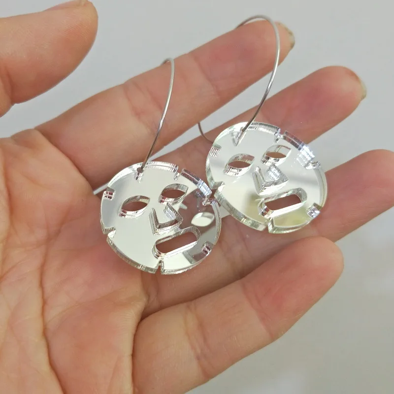 Женские акриловые серьги-маски серебряного цвета в виде ночного клуба 2020 |