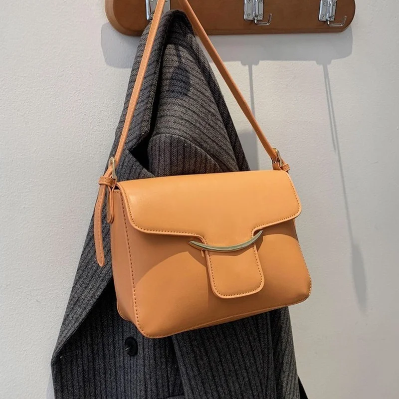 

Женская маленькая сумка на одно плечо в стиле ретро, новинка 2021, простая сумка-мессенджер, Корейская версия сетчатой Красной маленькой квад...