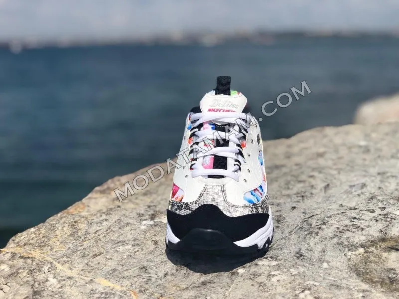 Skechers