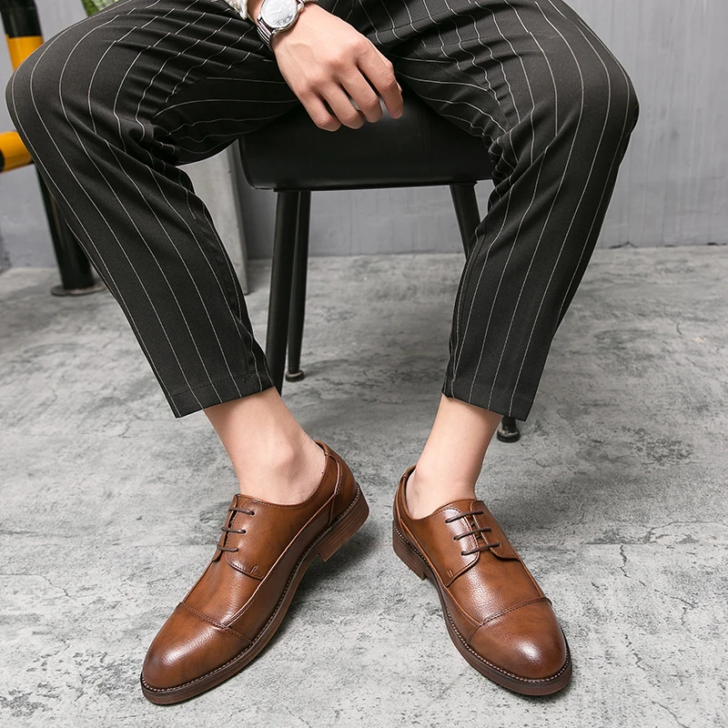

Men's Dress Shoes lace up oxfords round Toe Gentlemen Leather Shoes brogue outdoor Trendy Business Style Fashion Men Shoes