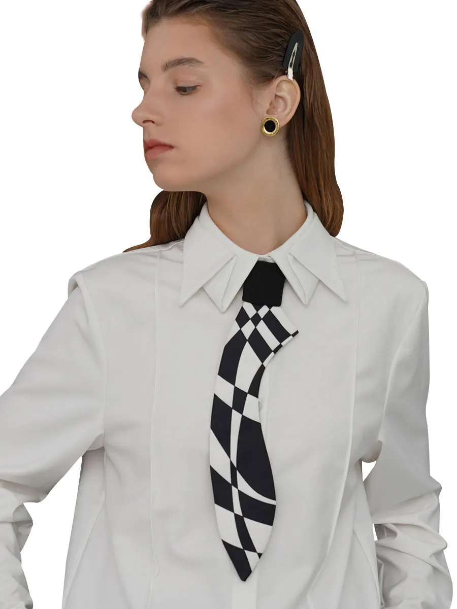 

【Biutefou】Original Design Women Short Checkerboard Visual Dislocation Grid Decoration Tie