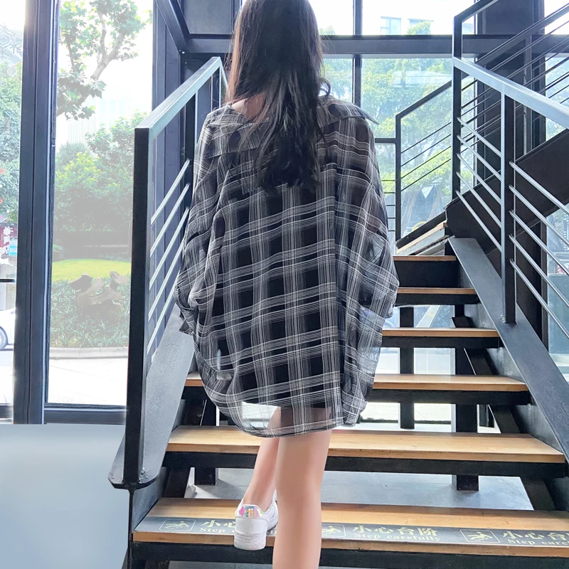 

Yuanyin sunscreen women's 2021 new Plaid Shirt Long Sleeve summer loose medium length with suspender skirt thin coat