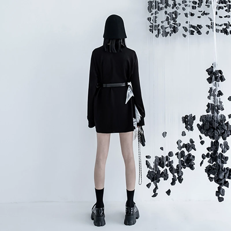 

[EAM] Women Black Wings Irregular Contrast Color Dress New Round Neck Long Sleeve Loose Fashion Tide Spring Autumn 2021 1DD4114