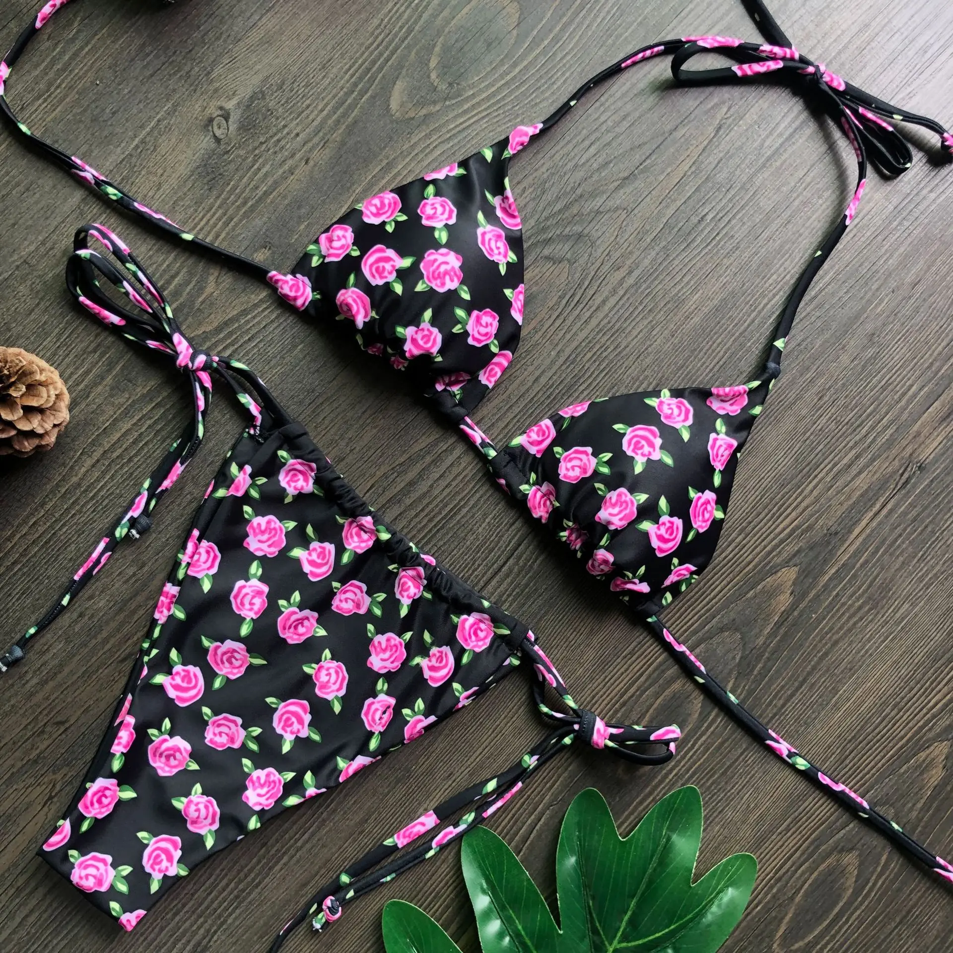 

2021 new European and American swimsuit sexy knot purple print split bikini