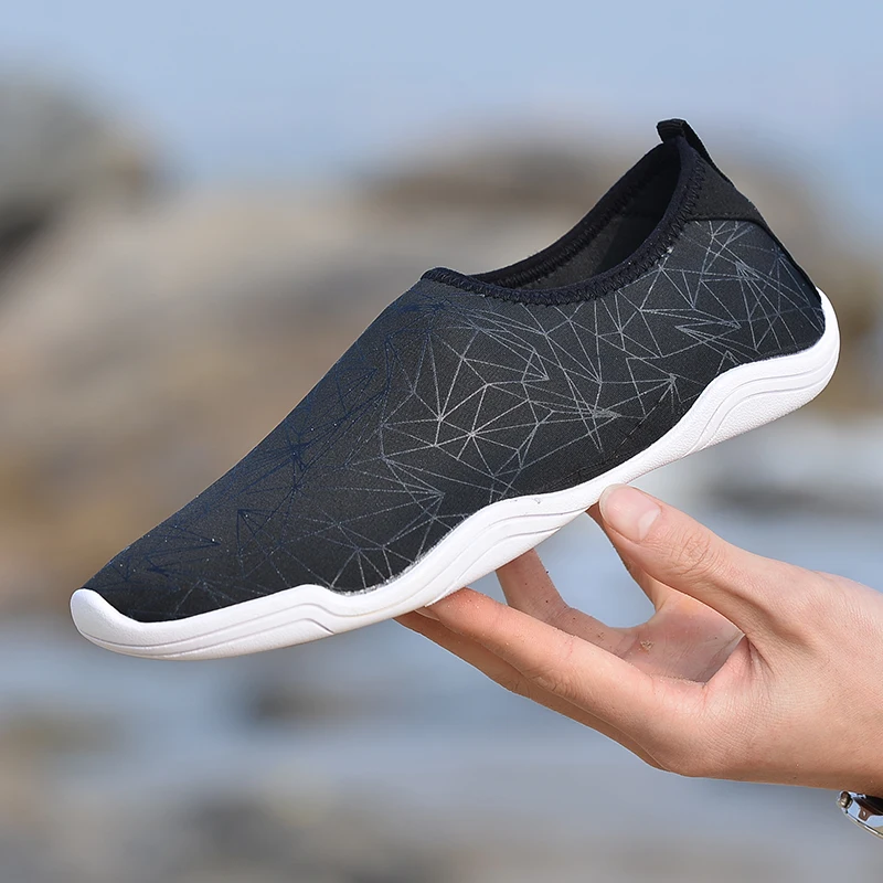 

ADD-WHTAP Summer Men Beach Swim Diving Shoes Quick Dry Aqua Shoes Breathable Comfortable Soft Wear-resistant Barefoot Shoes Wate