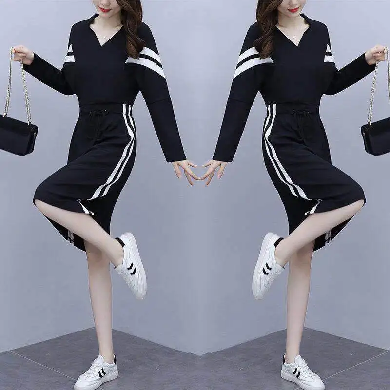 

Plus Size Women's Autumn 2021 New Style Self-cultivation Casual Stitching Age-reducing Fashion Knee-length V-neck A-line Dress