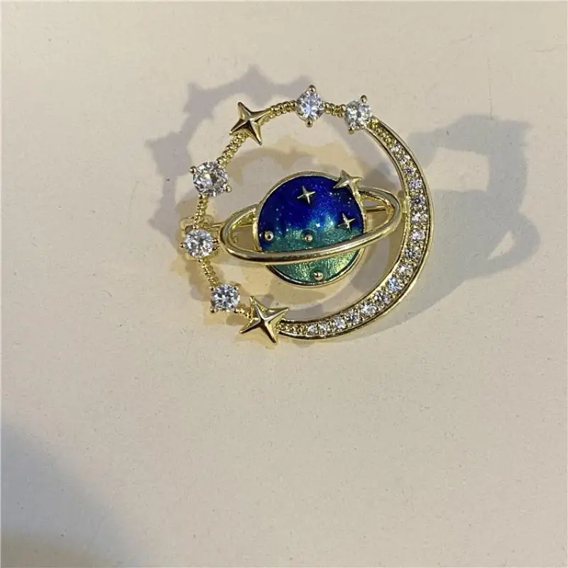 

Glaze Brooch Korean Temperament Light Luxury Planet Micro-Inlaid Zircon Drip Brooch Niche Design High-End Brooch for Women