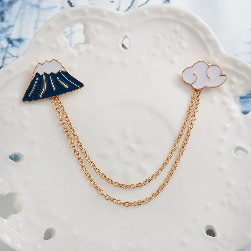 Брошь в форме цепи с излучением вулканического излучения броши облака Fuji заколки