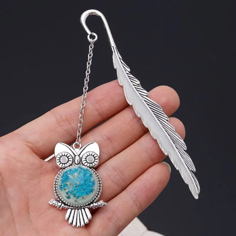 

G92E Glow In The Dark Luminous Book Marker Creative Feather Owl Bookmark Label School Office Stationery