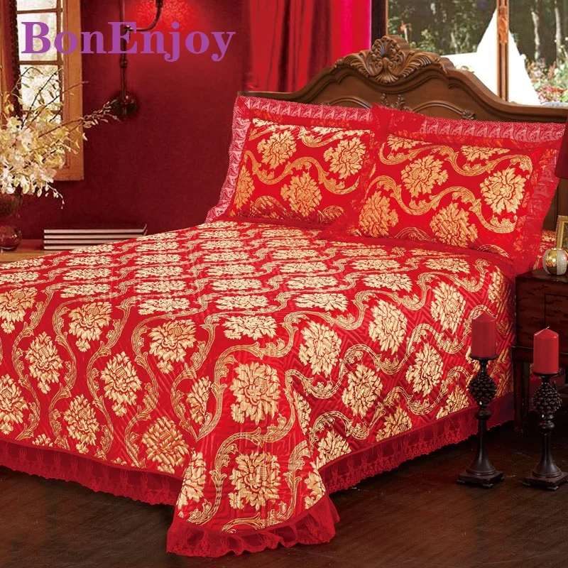 

Luxury Brown Gold Gray Red European Style Jacquard Quilting Lace Bedspreads Bed Cover Set Bed sheet Bed Linen Pillowcases 3pcs