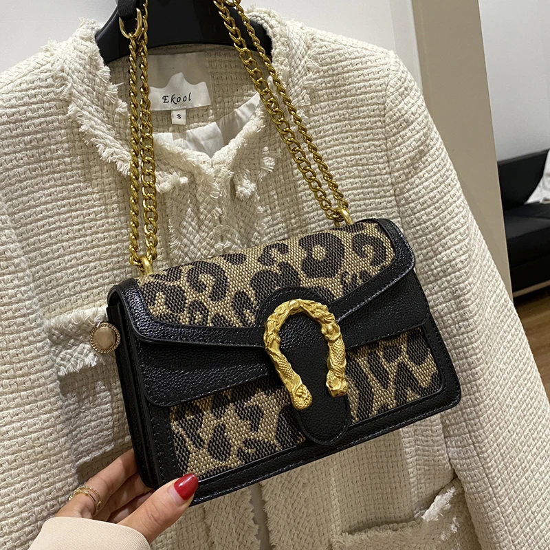 

2021 New Shoulder Bag Chains Messenger Bag Fashion Girls Casual Handbag Simple Leisure Personality Small Square Women Bag